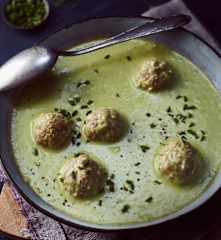Knoblauchsuppe mit Hackfleischklößchen