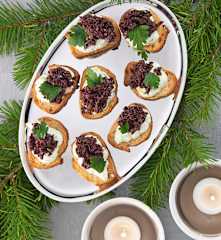 Herbed Goat Cheese Crostini with Tapenade