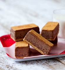 Honeycomb ice cream slice