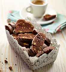 Schoko-Cantucci mit Pistazien