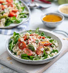 Sałatka z kaszą jaglaną, kalarepą i bobem