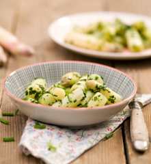 Sałatka z białych szparagów