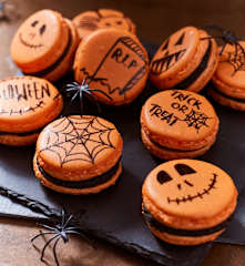 Halloween-Macarons mit Erdnusscreme