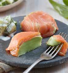 Bärlauch-Panna-Cotta im Räucherlachs Mantel