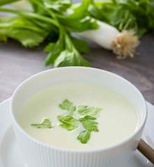 Sopa de apio y zapallito