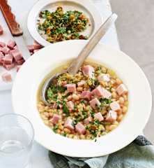 Soupe de haricots blancs, jambon et persillade
