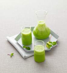 Sparkling Cucumber and Ginger Refresher