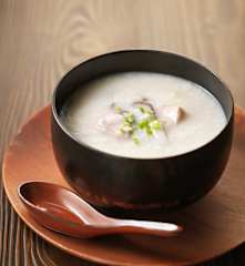 芋头猪颈肉片粥