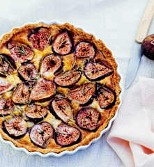 Tarte aux figues, amandes et romarin
