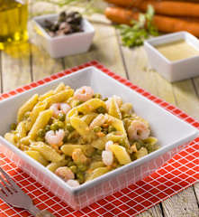 Mezze penne fredde con gamberetti e salsa tonnata