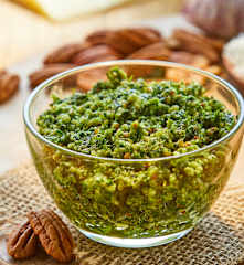 Pesto de espinacas y nueces
