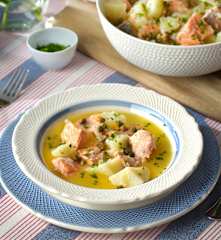 Ragú de salmón en salsa de alcaparras