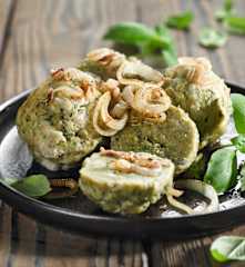 Bavorské knedlíky s bazalkou