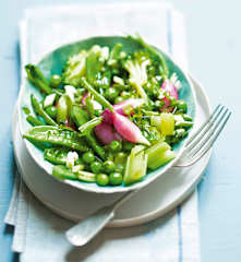 Salade tiède de légumes, vinaigrette aux herbes