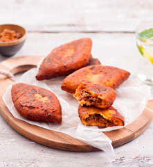 Carimañolas z mięsem i serem