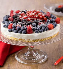 Torta gelato ai frutti di bosco