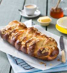 Greek Easter Bread (Tsoureki)