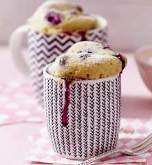 Vanille-Heidelbeer-Mug-Cakes