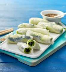 Rollitos de primavera con algas wakame y espirulina