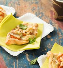 Streuselschiffchen mit Pudding, Marille und Minzguss