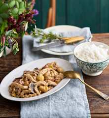 Strogonoff de frango e castanhas