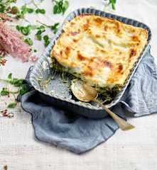 Lasanha de atum e espinafres