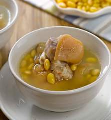 黃豆花生豬蹄湯