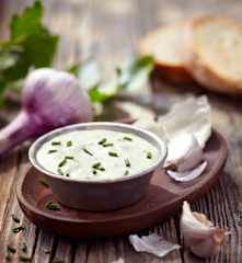 Saure-Sahne-Knoblauch-Dip