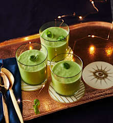 Kalte Erbsen-Basilikum-Suppe