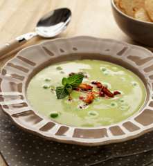 Hrášková polévka s mátou