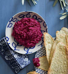 Beetroot, Parmesan and cashew dip