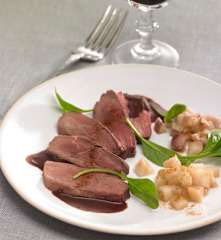Magret de canard et sa sauce vin et chocolat