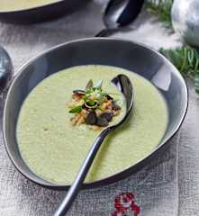 Brokkoli-Apfel-Suppe