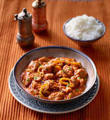 Goulash de borrego com pimento (Tas Kebab)