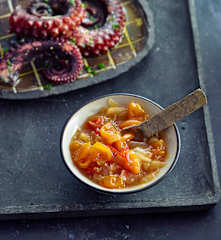 Zwiebel-Physalis-Chutney