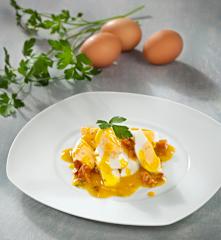 Huevos duros en salsa verde