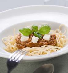 Tomatensauce mit roten Linsen und Rotwein