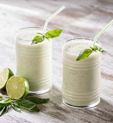 Frappè al lime e basilico