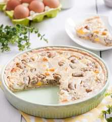 Tarta z nadzieniem żurkowo-jajecznym