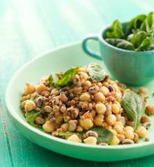 Salada de três leguminosas