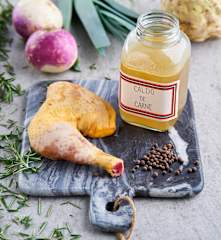 Caldo de galinha líquido