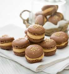 Macarons de chocolate con foie