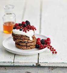 Panquecas de frutos do bosque