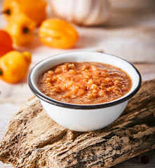 Salsa roja de chile habanero