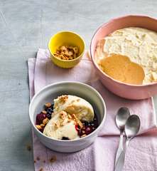 Polenta-Flammeri mit Beeren