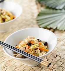 Salteado de frango com amêndoas