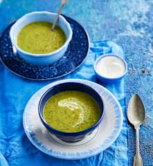 Creme de agrião e ervilhas