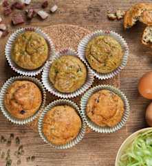 Muffin salati alle puntarelle e cappuccio rosso