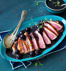 Magret de canard, sauce aigre-douce à la cerise (cuisson sous-vide)