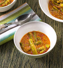 Espárragos en "ajo pollo" para dos